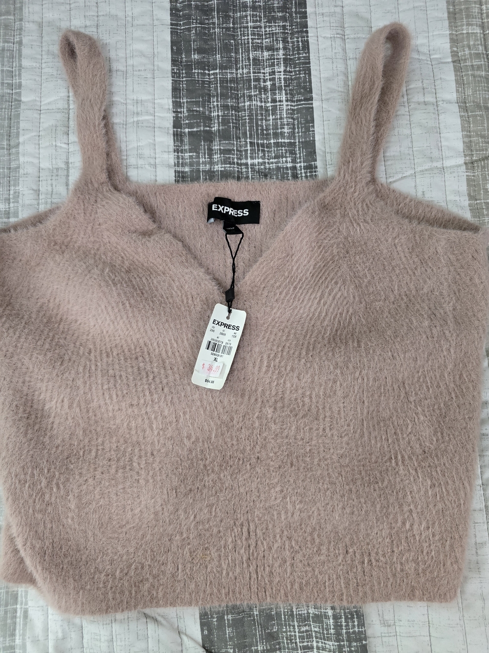 Express Fuzzy Knit V-Neck Tank in Blush Pink Sz‎ XL